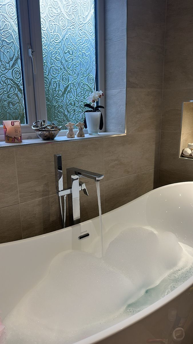 Rectangular Bathtub - Modern